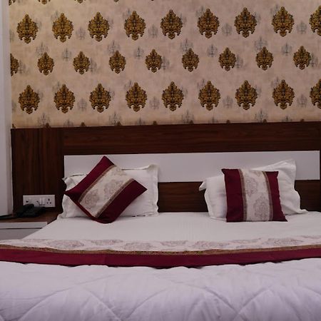 Hotel The Ramay Palace Ayodhya Exteriér fotografie
